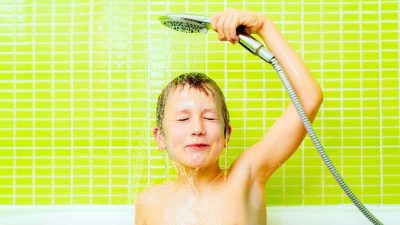 Ne reproduisez plus cette terrible erreur sous la douche en été