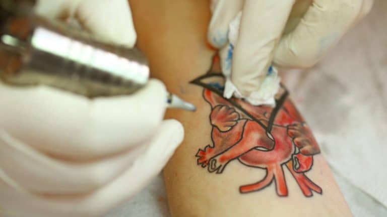 Ces 3 parties du corps ou vous ne devez jamais vous faire tatouer selon cette tatoueuse