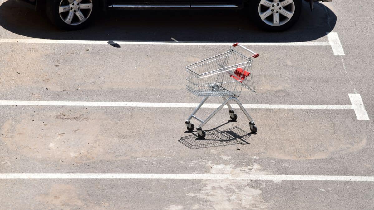 Cette nouvelle arnaque sur les parkings de supermarché fait de nombreuses victimes