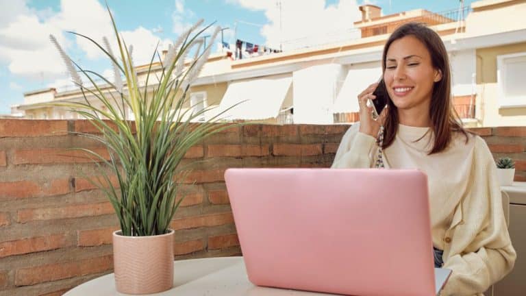 Le télétravail serait source de bonheur et de bien-être selon cette nouvelle étude