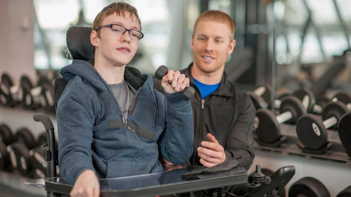AAH: conditions, demande et montant de l'Allocation aux adultes handicapés en 2025