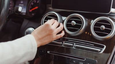 Climatisation automobile : conseils pratiques pour limiter la consommation cet été
