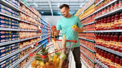 Ils paient 12 centimes au lieu de 1000 € au supermarché avec cette arnaque redoutable