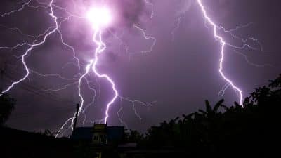 Alerte orages en France : 76 départements placés en vigilance jaune par Météo-France ce mercredi