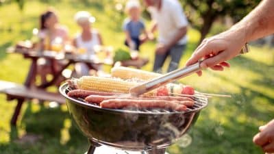 Cet ustensile pour barbecue est très dangereux pour la santé selon le docteur Jimmy Mohamed