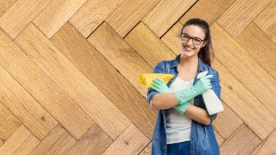 Cette astuce méconnue efface les rayures sur le parquet sans le moindre effort