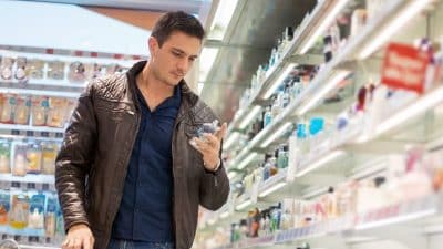 Crèmes, rouges à lèvres, fonds de teint : les dupes de produits de luxe sont très dangereux pour la santé