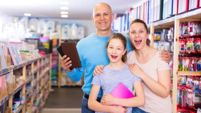 Fournitures scolaires: ces astuces UFC-Que Choisir pour faire des économies avant la rentrée