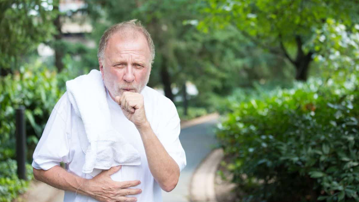Les médecins alertent sur ce geste banal en été qui entraine une inflammation des poumons