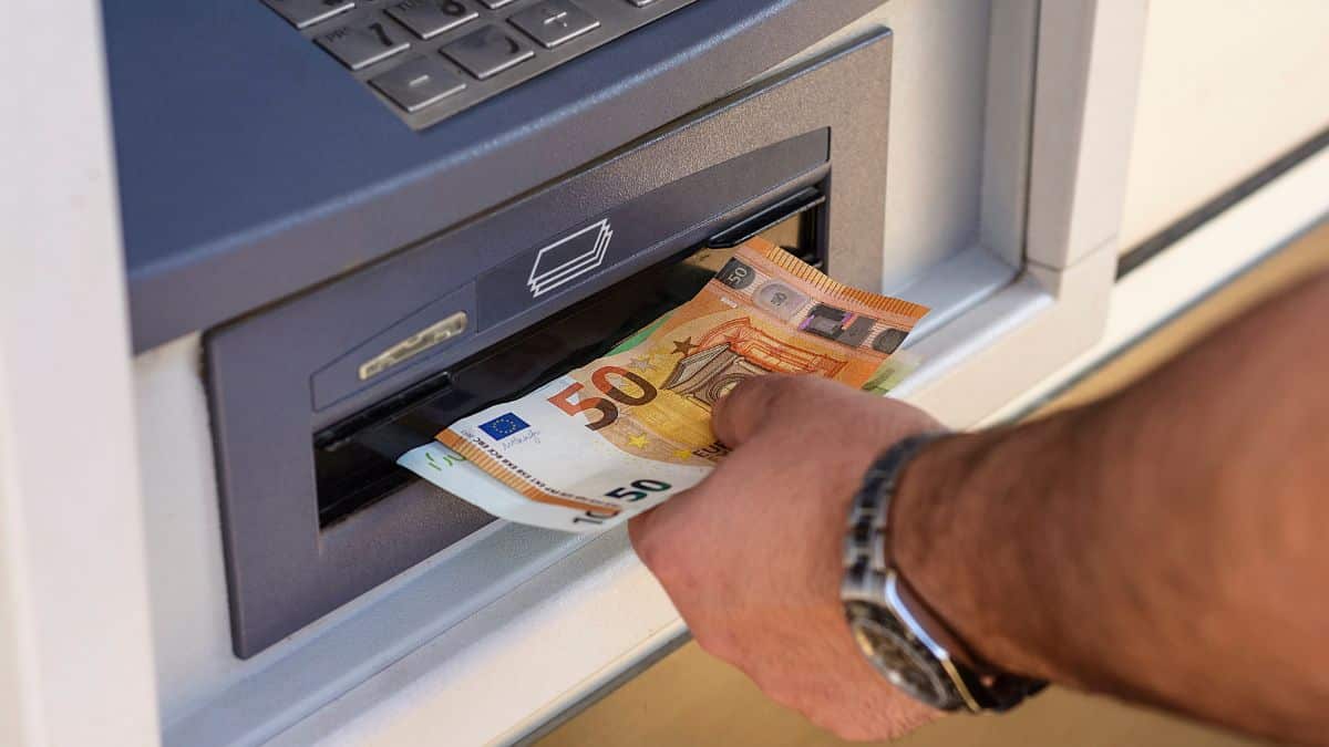 Mauvaise nouvelle pour tous les Français, de nombreux distributeurs de billets vont bientot disparaitre