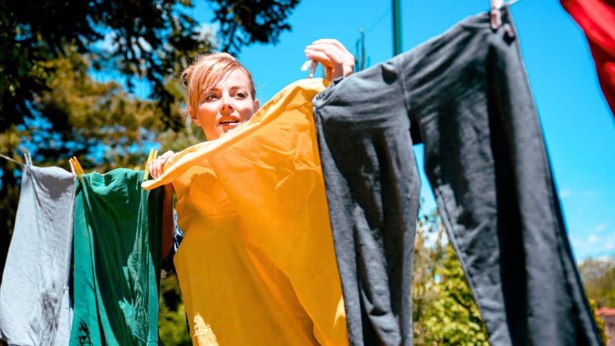 Pas de sèche-linge ? Voici l’astuce express pour faire sécher votre linge en un temps record