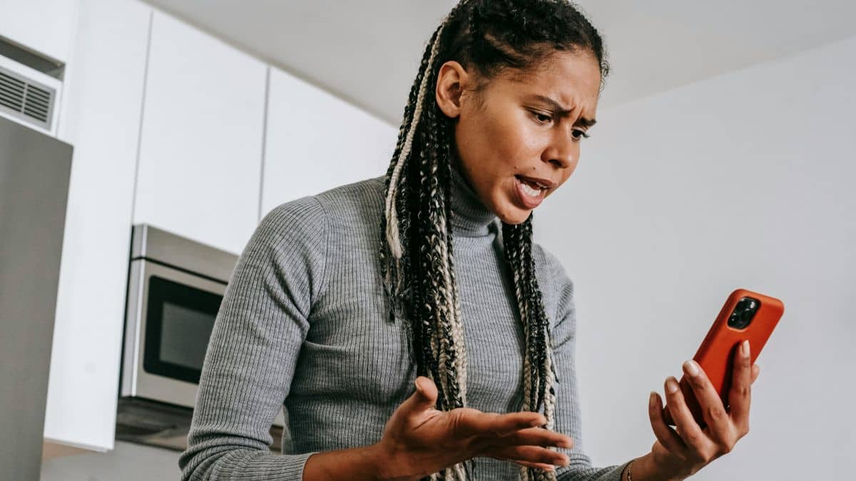 SFR: tous les abonnés vont devoir choisir entre Free et Bouygues