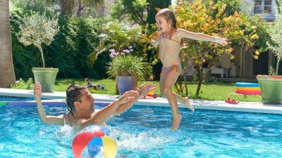 Taxe piscine 2025 : ce qui change pour tous les Français et la nouvelle somme à payer