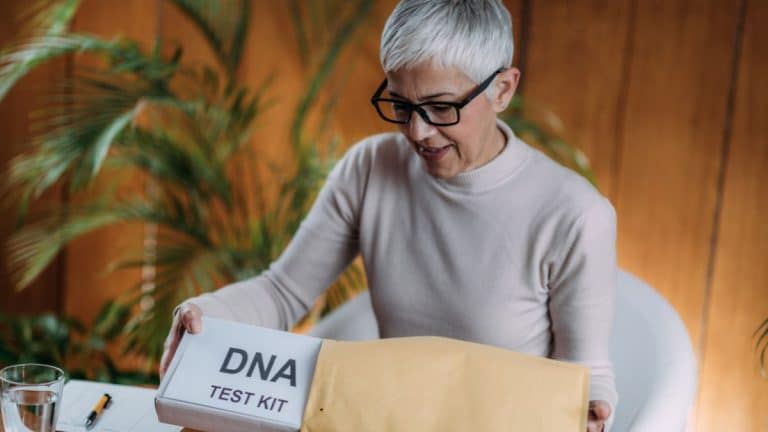 Test ADN familial : "j’ai découvert des secrets de mes ancêtres et je suis resté choqué"