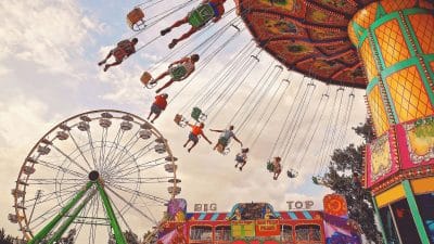 Une enfant de 3 ans entre la vie et la mort après un accident à la fête foraine