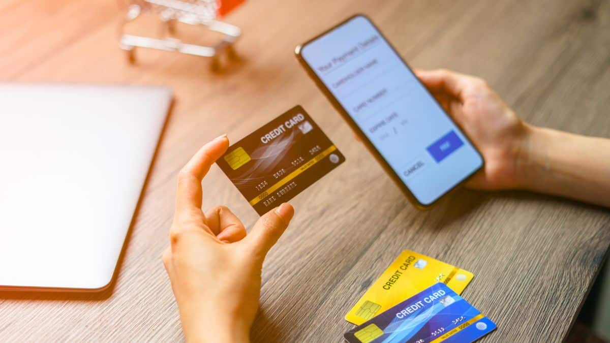 Une simple commande en ligne et ils vous vident le compte en 5 secondes avec cette arnaque au carding
