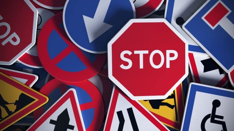 16-30 ans à Marseille : ton Code de la route offert pour t’aider à décrocher le permis