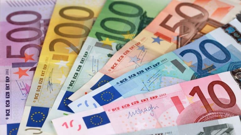 Frais bancaires qui s’accumulent ? ces gros changements à connaitre pour ne plus se faire avoir par sa banque