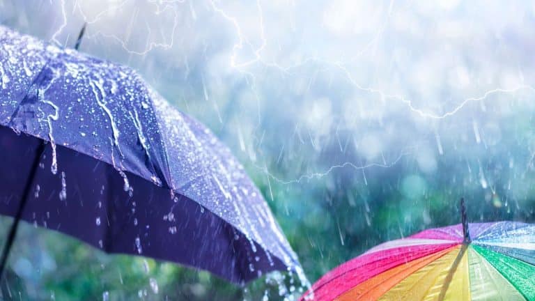 Météo: profitez du soleil ce week-end, avant une dernière semaine de vacances scolaires très perturbée
