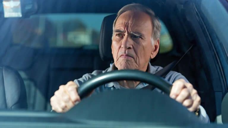 Permis de conduire seniors : vers des visites médicales obligatoires après 70 ans ?