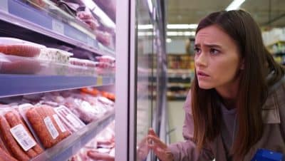 Vous en avez peut‑être au frigo: rappel massif de saucisses et merguez pour salmonelle, vendues partout en France