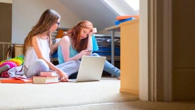 Aide au logement pour jeunes actifs : dispositifs Action Logement