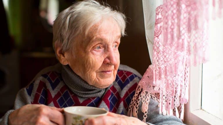Après une vie avec l'AAH, ma pension de retraite: le montant réel que je touche chaque mois