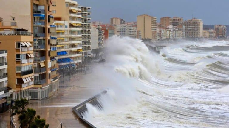 « Prudence en bord de mer » : Météo-France place 2 départements en vigilance jaune vagues-submersions ce dimanche