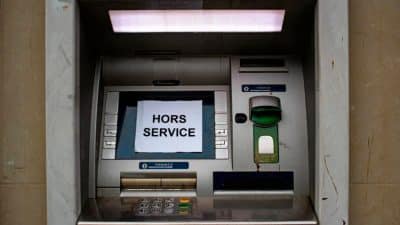 Retrait au DAB bloqué, pas de billets: les bons réflexes pour récupérer votre argent sans stress