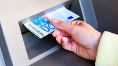 Vous retirez 20 € et tout déraille : pourquoi tant de Français se font piéger aux distributeurs de billets