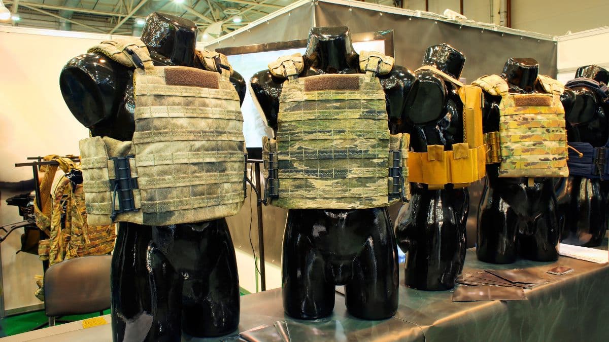 Matériau de 1,8 mm arrête mieux les balles que le Kevlar et allège les gilets pare-balles